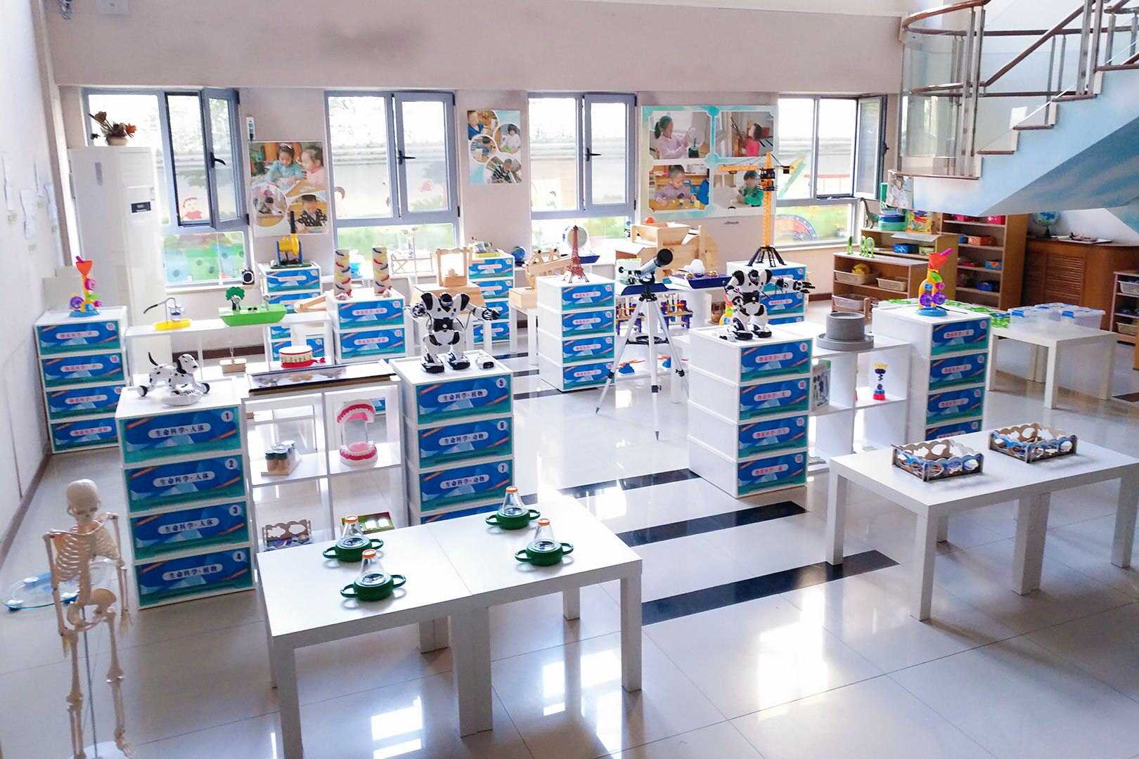 最新幼儿园科学发现室